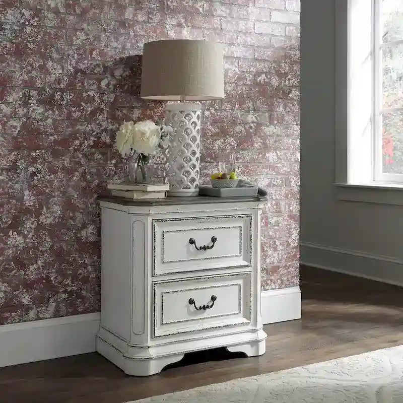 Lit à panneau, commode avec miroir et table de nuit