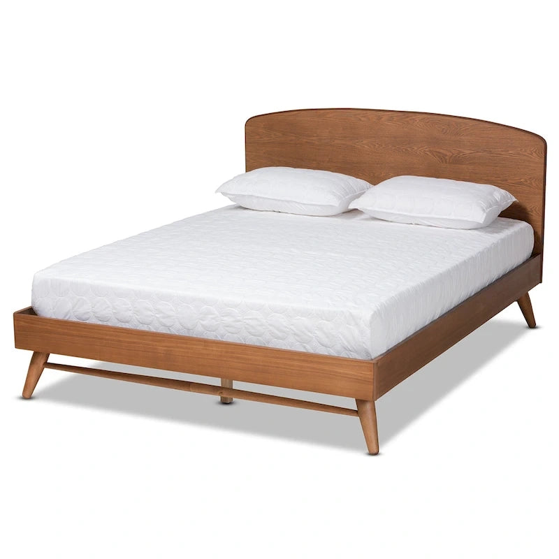 Lit plateforme transitionnel de style Mid-Century Modern en noyer